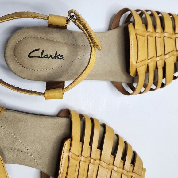 Clarks Leather Woven Sandals | Yellow, Low Heel, Velcro Strap, Cushion | 6 Wide - Picture 5 of 7
